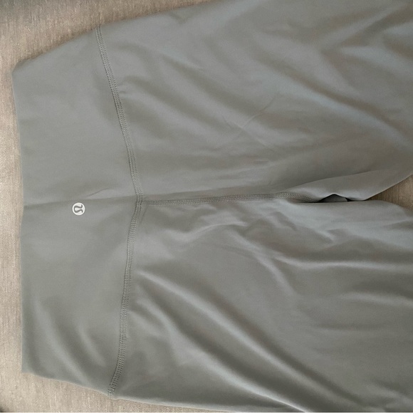 Lululemon Athletica Align Leggings (sold out online) - Picture 4 of 4